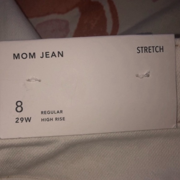 NWT American Eagle Mom jeans - Picture 3 of 3
